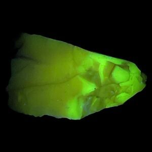 Pink White Swirl Art‎ Glass Cullet Glowing Manganese Slag Glass #5GX57